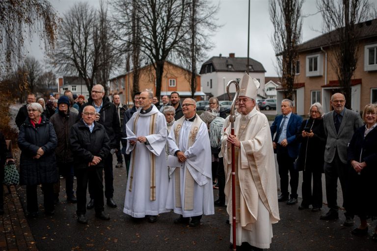 Biskop Åke Bonnier medverkar på återöppningsmässa i Mössebergskyrkan